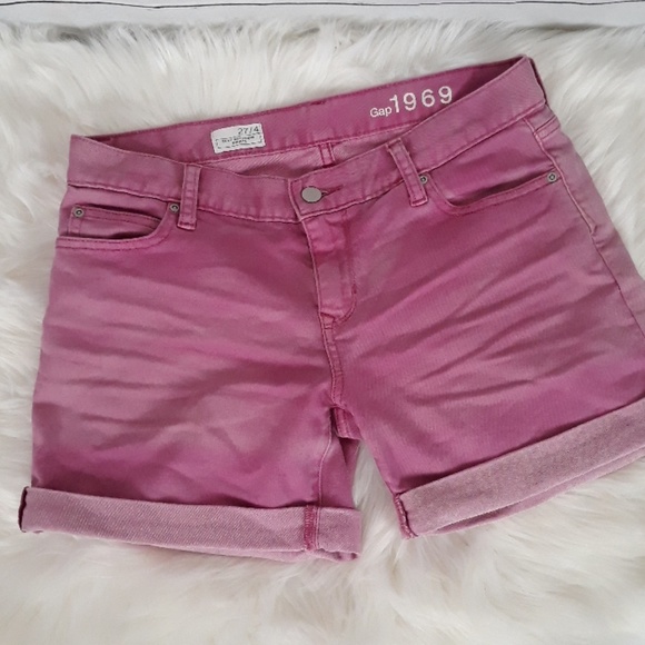 GAP Pants - GAP size 27/4 sexy boyfriend shorts